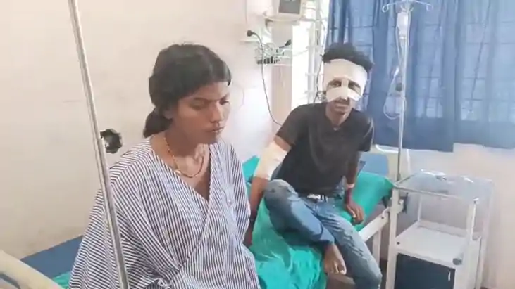 Vaishali Market Clash Turns Violent Knife Attack Leaves Seve