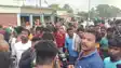 Bihar News : फाइनेंस कंपनी के गुंडों ने बाइक सवार युवक को बनाया बंधक, इलाज के लिए जा रही बच्ची की हुई मौत, आक्रोशित लोगों ने किया सड़क जाम  