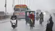 UP Weather: उत्तर प्रदेश में बदला मौसम का मिजाज, कई जिलों में भारी बारिश की चेतावनी, जानिए अपने जिले का हाल!