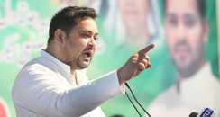 UP NEWS: बुरे फंस गए लालू के लाल तेजस्वी यादव, उत्तर प्रदेश के इस जिले में तेजस्वी यादव के खिलाफ दर्ज हुआ मुकदमा, जानें क्या है पूरा मामला?