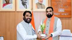 शिक्षकों और युवाओं के मुद्दों को लेकर सीएम से मिले बीजेपी MLC नवल किशोर यादव,  गर्दनीबाग प्रदर्शनकारियों की मांगों से कराया अवगत