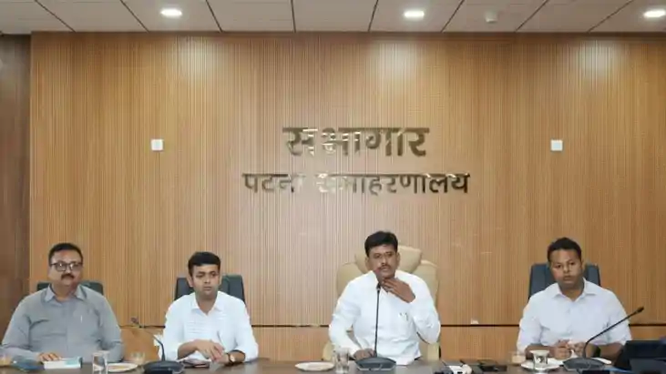 पटना DM का कड़ा फरमान: नए साल के जश्न पर फिरा पानी, राजस्व क