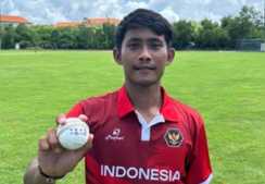 क्रिकेट इतिहास का सबसे बड़ा चमत्कार : इस गेंदबाज ने एक ओवर में चटकाए 5 विकेट, बना दिया वर्ल्ड रिकॉर्ड