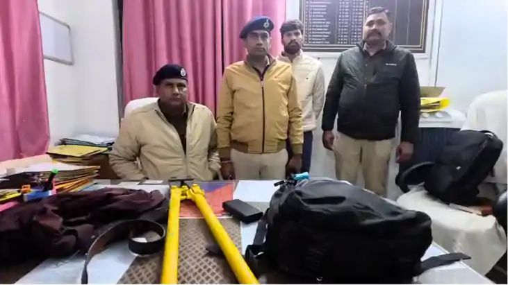 Bihar Crime : थावे मंदिर चोरी कांड का पुलिस ने किया खुलासा, 