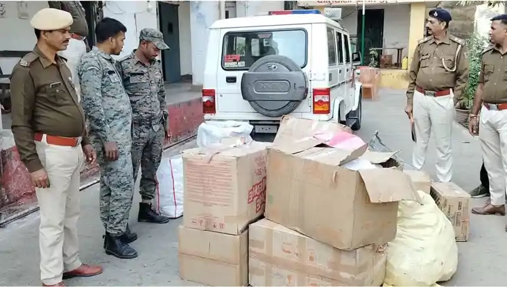 कश का धुआं भी फर्जी - तीन मंजिले घर में चल रही थी नकली गोल्ड