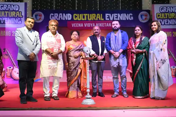 वीणा विद्या निकेतन में धूमधाम से मनाया गया वार्षिक उत्सव, NE