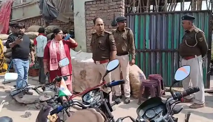 एसडीएम रत्ना प्रियदर्शनी के नेतृत्व में चला अतिक्रमण हटाओ अभ