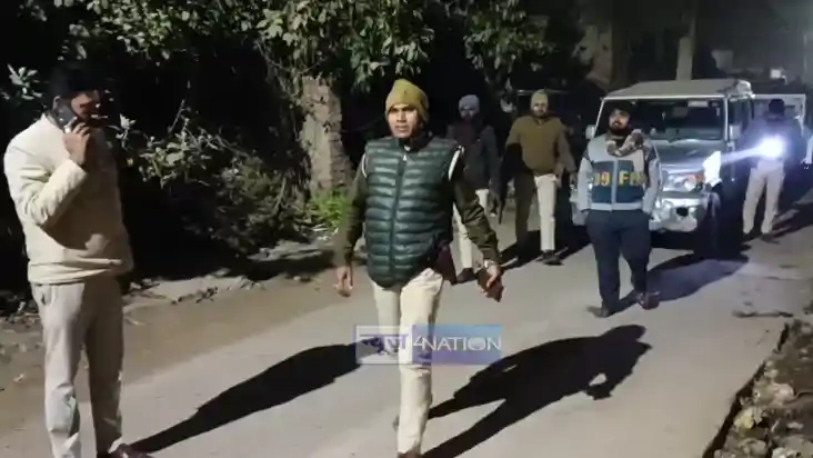 Bihar Crime News : भागलपुर में बीच सड़क पर युवक ने दो बार किय