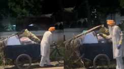 Viral Video : रिटायर्ड आईपीएस अधिकारी को उद्योगपति आनंद महिंद्रा ने क्यों कहा सड़क का योद्धा, शेयर किया भावुक करनेवाला वीडियो....
