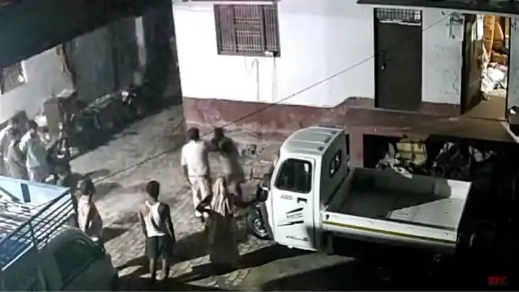 Bihar News : जमीन विवाद की जांच करने गए आईओ ने बुजुर्ग दम्पत