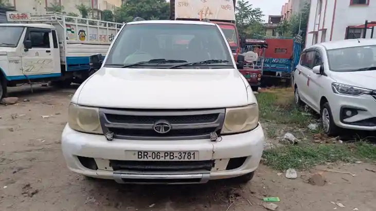 Bihar Crime News : मुजफ्फरपुर में सफारी गाड़ी से शराब तस्करी Bihar Crime News : मुजफ्फरपुर में सफारी गाड़ी से शराब तस्करी