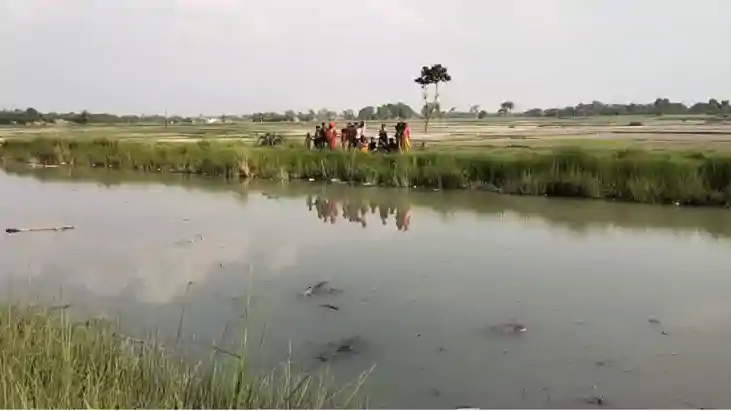 Bihar News : पारिवारिक विवाद में हैवान बना पिता, पत्नी और ती