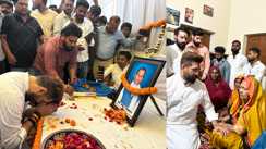 Bihar News : पैतृक गाँव शहरबन्नी पहुंचे केंद्रीय मंत्री चिराग पासवान, दिवंगत चाचा को दी भावभीनी श्रद्धांजलि, परिजनों को बंधाया ढांढस