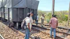 ट्रेन हादसा या 'खौफनाक संयोग'? जब-जब आते हैं जीएम, तब-तब बेपटरी होती है ट्रेन; मुर्गा महादेव स्टेशन पर मची चीख-पुकार!