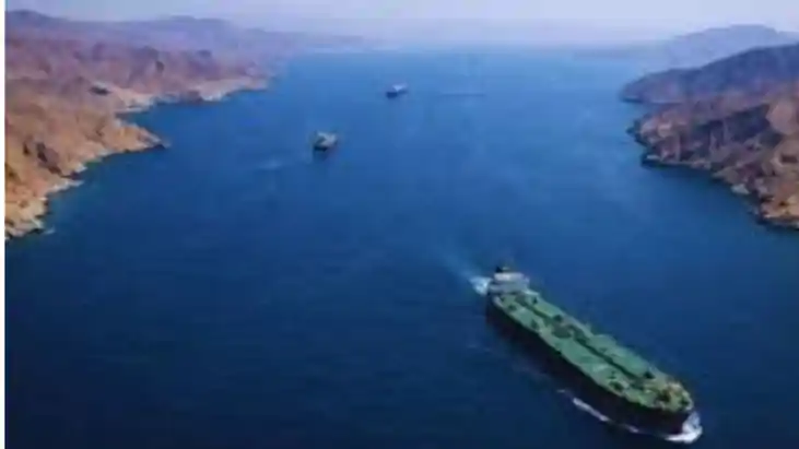 Donald Trump Warns on Hormuz 