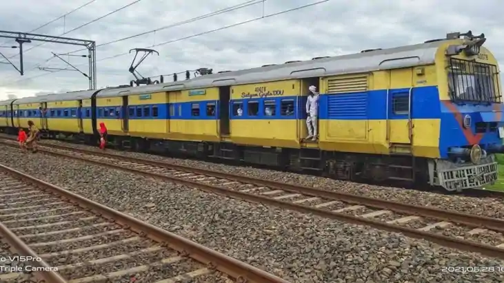 बिहार रेल यात्रियों के लिए खुशखबरी: बरौनी और दरभंगा से दिल्ल