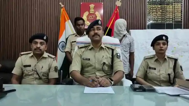 Bihar Crime : उत्तर बिहार के बड़े शराब माफिया लवकुश को पुलिस 