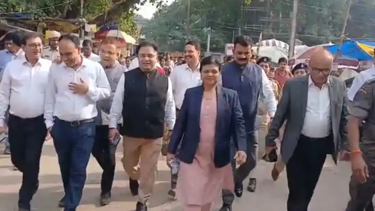 Unique Initiative in Gopalganj Judges Walk to Court for Envi