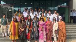 Bihar News : भारतीय प्रशासनिक सेवा अधिकारी पत्नी संघ की महिलाओं ने बिहार मानसिक स्वास्थ्य संस्थान का किया दौरा, मरीजों के बीच कंबल और बोर्ड गेम का किया वितरण 