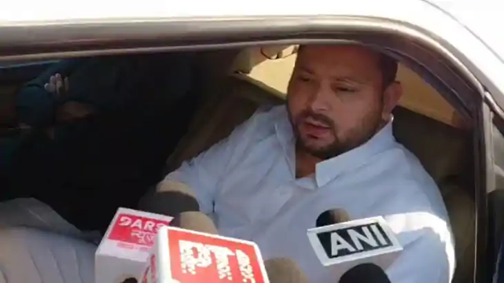 राजद प्रत्याशी के घर एसटीएफ के पहुंचने पर भड़के तेजस्वी यादव
