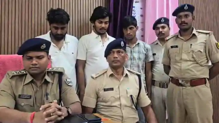 Bihar News : बिहार में फर्जी सिम कार्ड से बदमाशों ने एसपी सह Bihar News : बिहार में फर्जी सिम कार्ड से बदमाशों ने एसपी सह