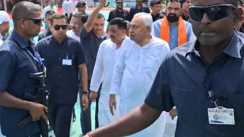 Bihar News : सीएम नीतीश ने बेतिया और वाल्मीकिनगर को दिया विकास की सौगात, 350 से अधिक योजनाओं का किया शिलान्यास और उद्घाटन 