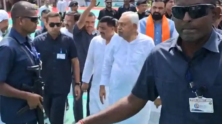 Bihar News : सीएम नीतीश ने बेतिया और वाल्मीकिनगर को दिया विक