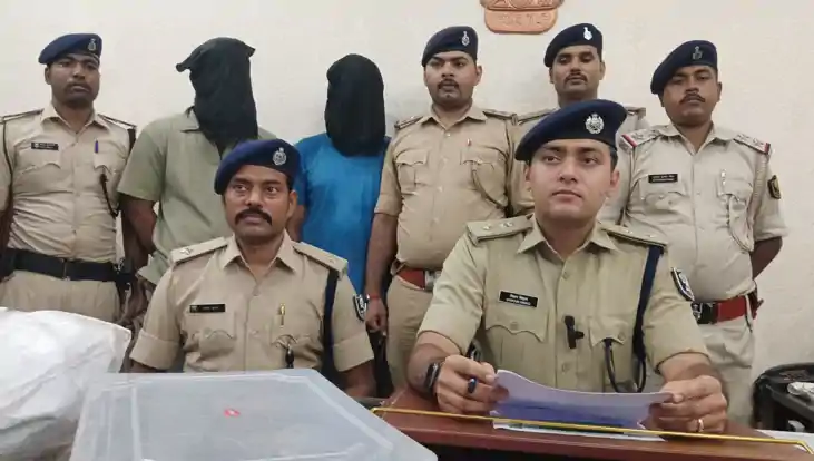 पटना में अपराध का साम्राज्य चला रहे रहे बाप-बेटे को पुलिस ने