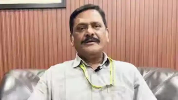 'हाथी चले बाजार...' बयान पर घिरे BPSC परीक्षा नियंत्रक, विवा