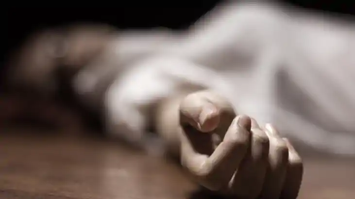 Bihar Crime : सिवान में घर में सो रहे युवक की गला दबाकर हुई 