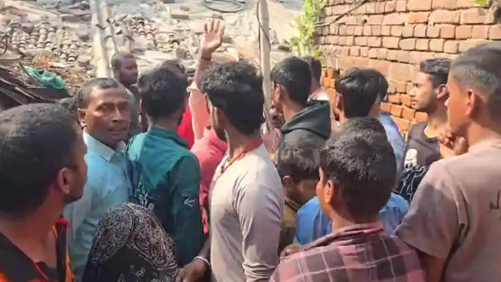 Patna Crime : बुजुर्ग महिला की धारदार हथियार से गला रेतकर हत Patna Crime : बुजुर्ग महिला की धारदार हथियार से गला रेतकर हत