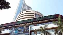 Stock Market Closing Bell : भारतीय शेयर बाजार की निकली हवा, 1068 अंक टूटा सेंसेक्स, निफ्टी में भी 1% से ज्यादा की आई गिरावट 