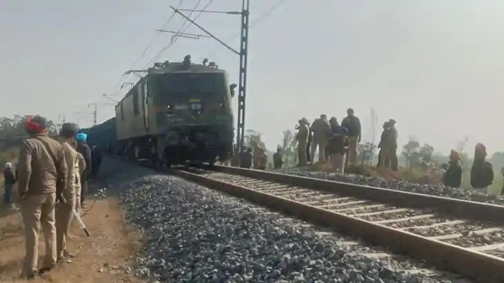 26 जनवरी से पहले पंजाब में अलर्ट! दिल्ली-अमृतसर मेन ट्रैक पर