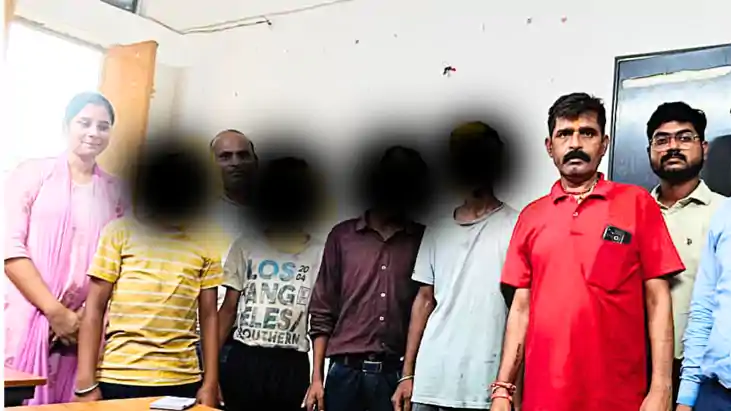 Bihar News : बक्सर में बाल श्रम के खिलाफ प्रशासन ने की बड़ी क Bihar News : बक्सर में बाल श्रम के खिलाफ प्रशासन ने की बड़ी क