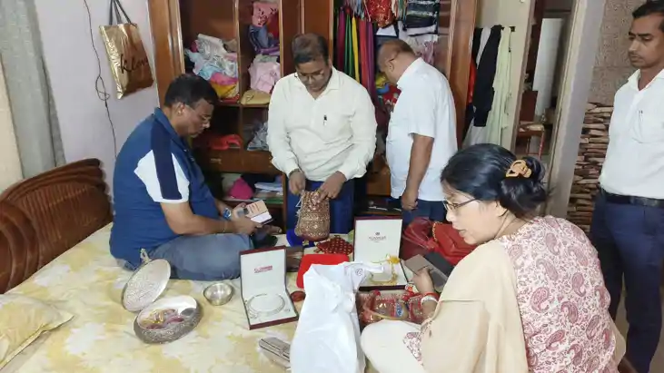 Bihar Bribe officer - पटना में डीएफओ के ठिकानों पर एसवीयू की Bihar Bribe officer - पटना में डीएफओ के ठिकानों पर एसवीयू की
