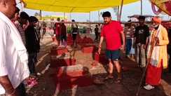 Bihar Crime : बेतिया में छठ घाट पर आस्था के प्रतीक 'सिरसोता' को असामाजिक तत्वों ने तोड़ा, आक्रोशित ग्रामीणों ने किया सड़क जाम