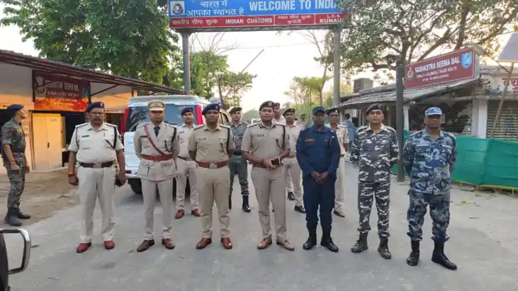 भारत-नेपाल सीमा पर सुरक्षा अलर्ट: डीआईजी और एसपी ने किया चेक
