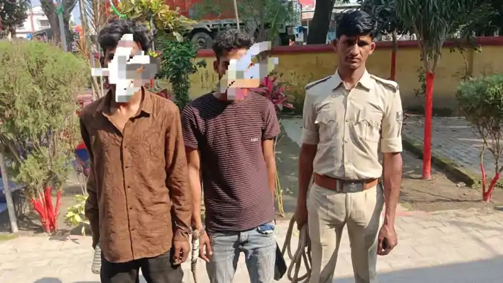  पुलिस की बड़ी रेड: खदेड़कर पकड़ा गया शातिर लुटेरा, फर्जी एजेंट