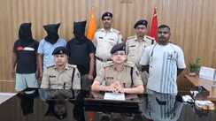 Bihar Crime : मुंगेर पुलिस और STF ने कुख्यात हथियार तस्कर साहिल मल्लिक के घर पर की छापेमारी, हथियार और भारी मात्रा में कैश किया बरामद, 3 को किया गिरफ्तार