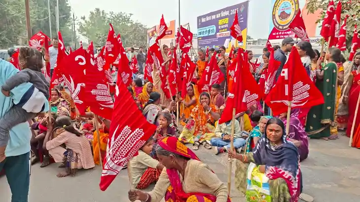 Bihar News : नालंदा में शिवनंदन नगर को हटाने की नोटिस पर मचा