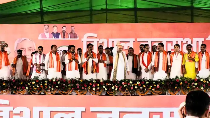 बक्सर में एनडीए का शक्ति प्रदर्शन: अमित शाह ने विपक्ष पर साध
