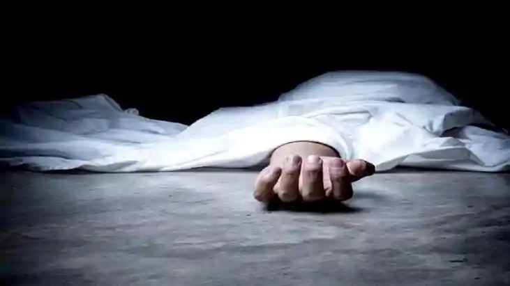 घर से लापता युवक की रेलवे लाइन के किनारे से बरामद हुई लाश, न