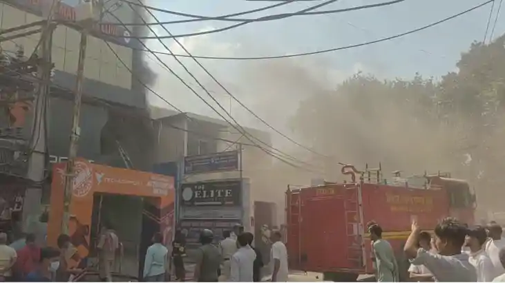 Bihar News : भागलपुर में टेक्नो स्पोर्ट्स मॉल में लगी भीषण आ