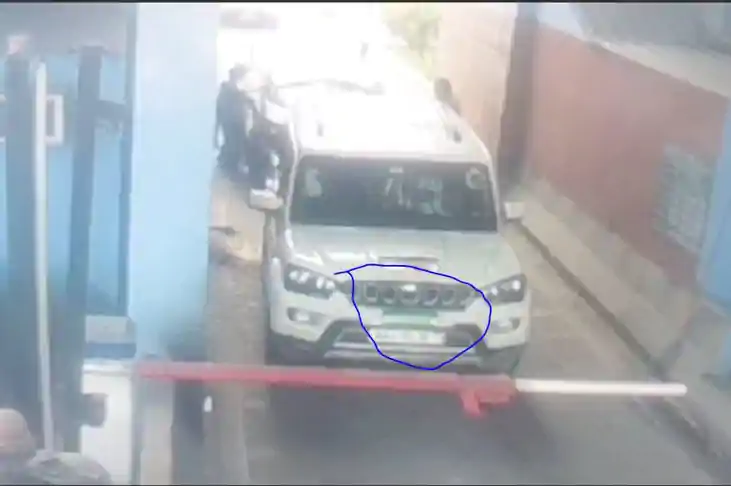 Bihar news - पटना में जदयू नेता की गुंडागर्दी, टोल नाका के ब