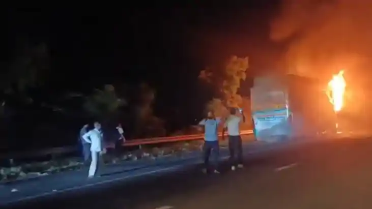 Greater Noida Bus Fire 