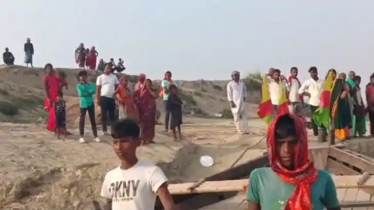 मुंडन संस्कार के दौरान मातम: गंगा में डूबने से एक ही परिवार 