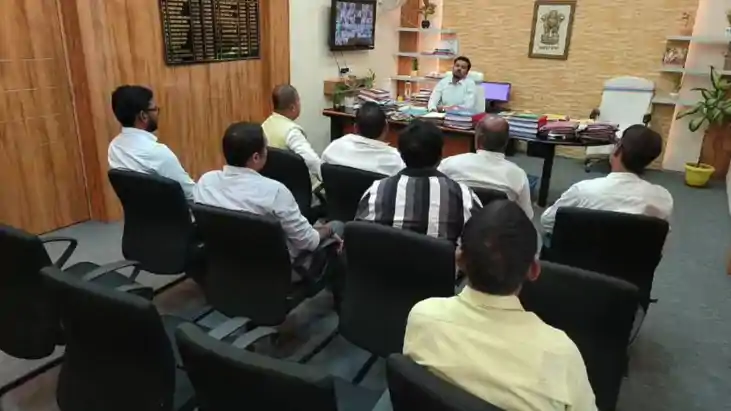 भागलपुर में अवैध होर्डिंग-पोस्टर के खिलाफ चलेगा अभियान, नगर 