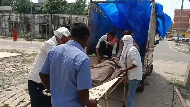 पत्नी को 'डायन' कहने का विरोध करने पर बुजुर्ग की हत्या, गांव