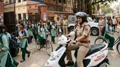 Bihar News: बिहार की सड़कों पर 'लेडी सिंघम' रहेंगी तैनात! स्कूल-कॉलेज के गेट पर स्कूटी से पहुंचेंगी 'पुलिस दीदी', सीएम सम्राट का नया प्लान 