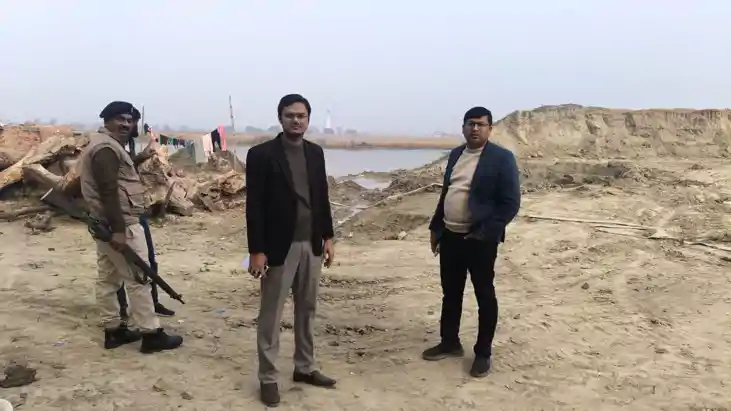 Bihar News : सिवान में अवैध ईंट-भट्ठों पर चला प्रशासन का डंड